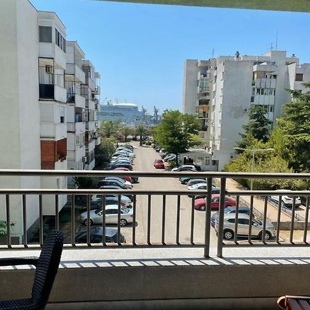 Seaview Apartment Bar Exterior photo